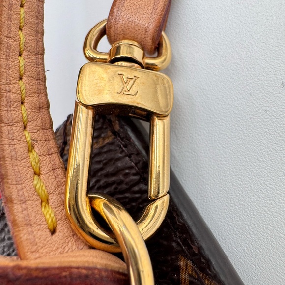 Louis Vuitton Neverfull MM - Picture 12 of 13